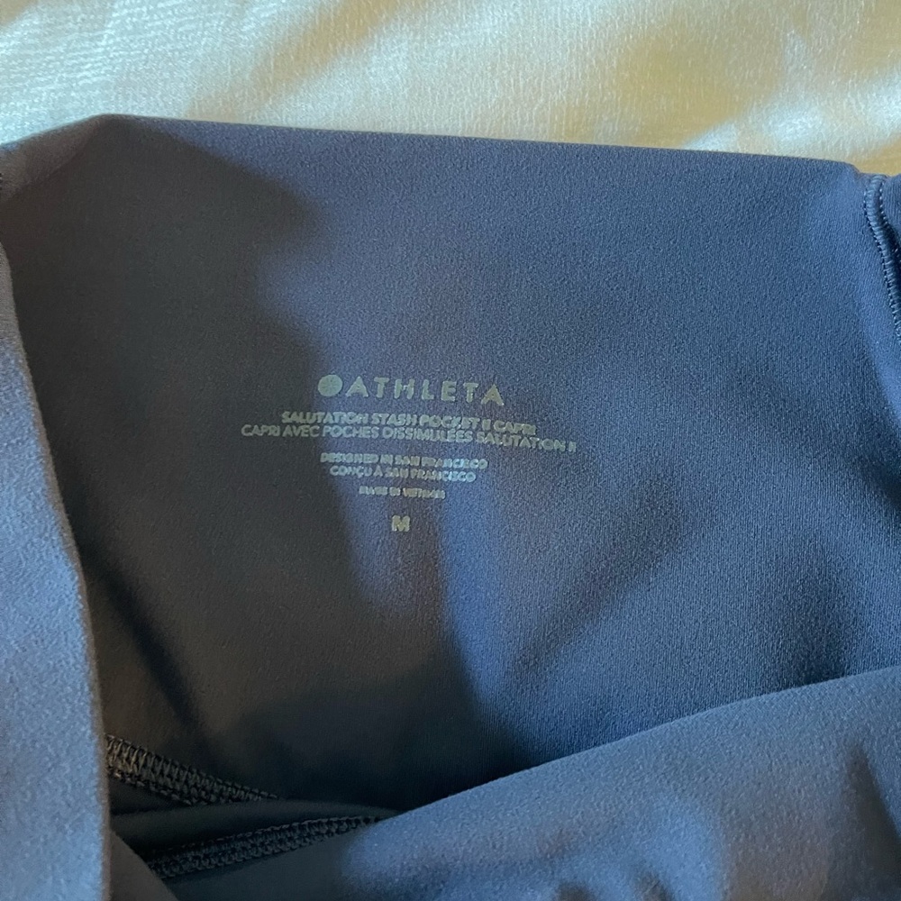 Athleta Salutation Stash Cropped Leggings - Picture 2 of 3